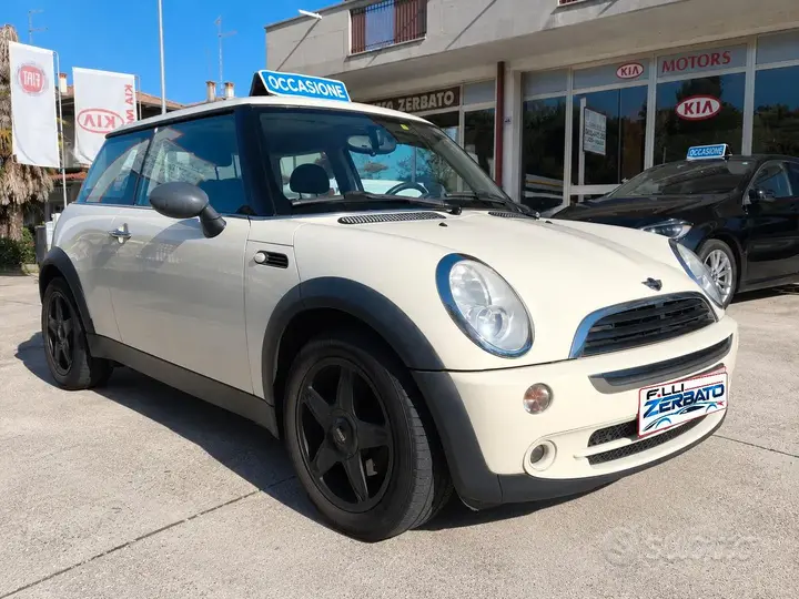 Mini Mini One 2006 photo 3