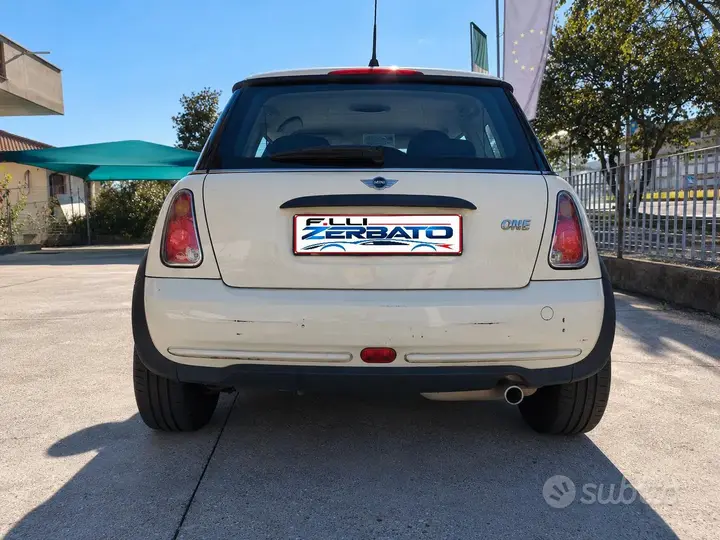 Mini Mini One 2006 photo 5
