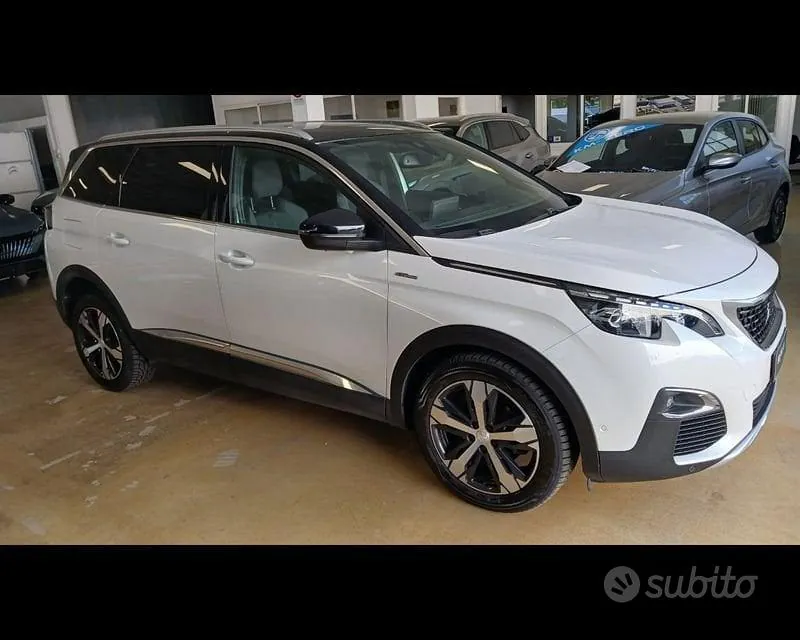 Peugeot 5008 2019 photo 4