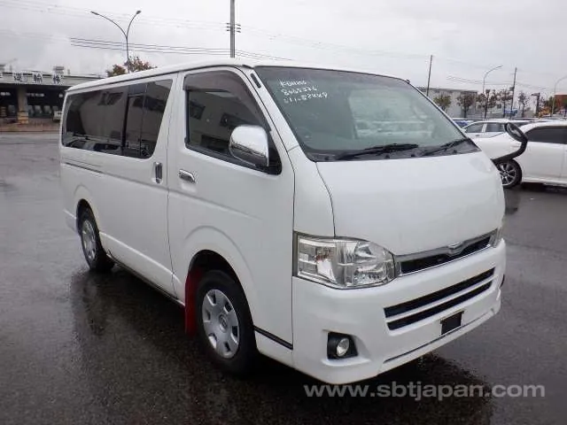 Toyota Regiusace Van