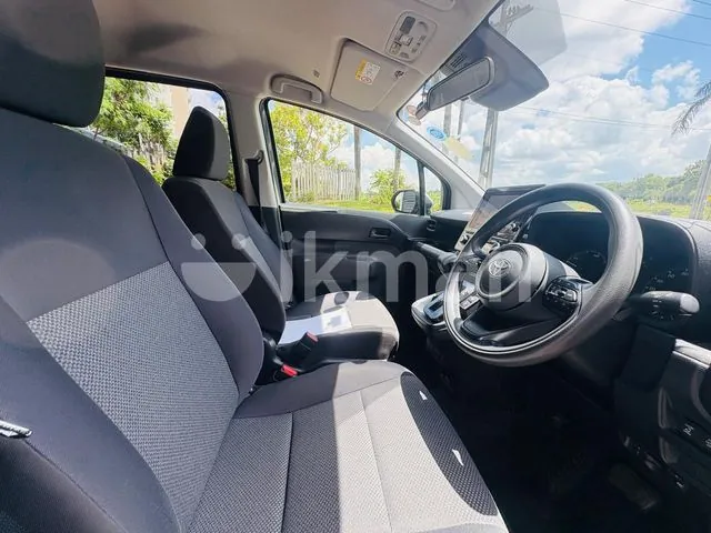 Toyota Harrier 2022 photo 3