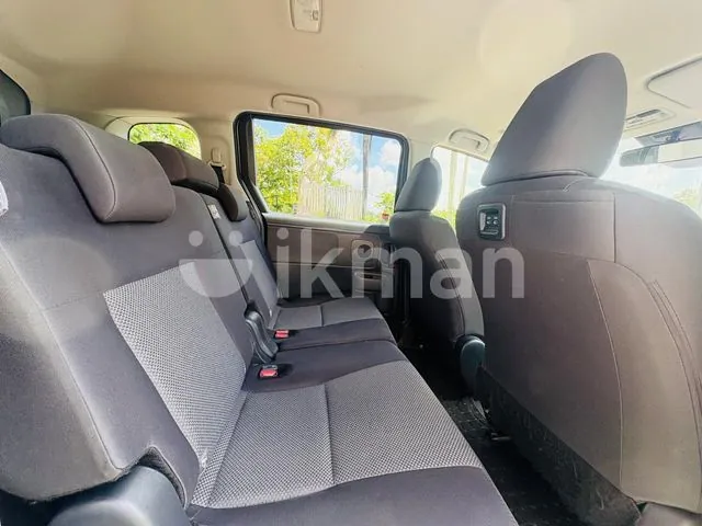 Toyota Harrier 2022 photo 2