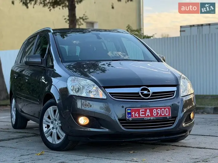 Opel Zafira 2011 photo 2