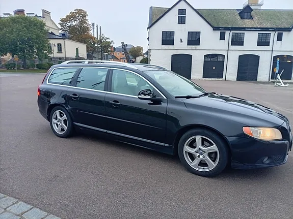 Volvo V70 2012 photo 3