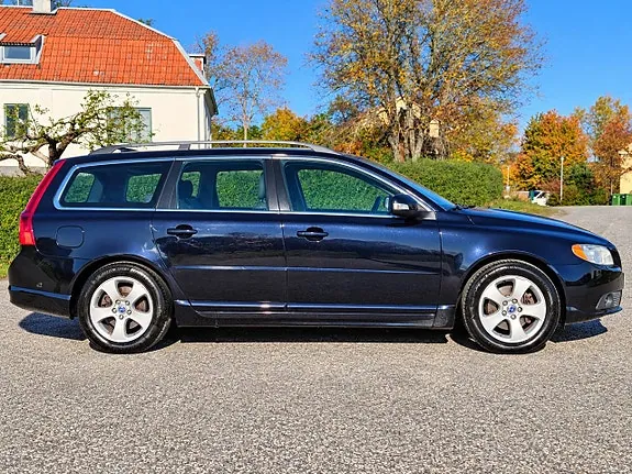Volvo V70 2010 photo 3