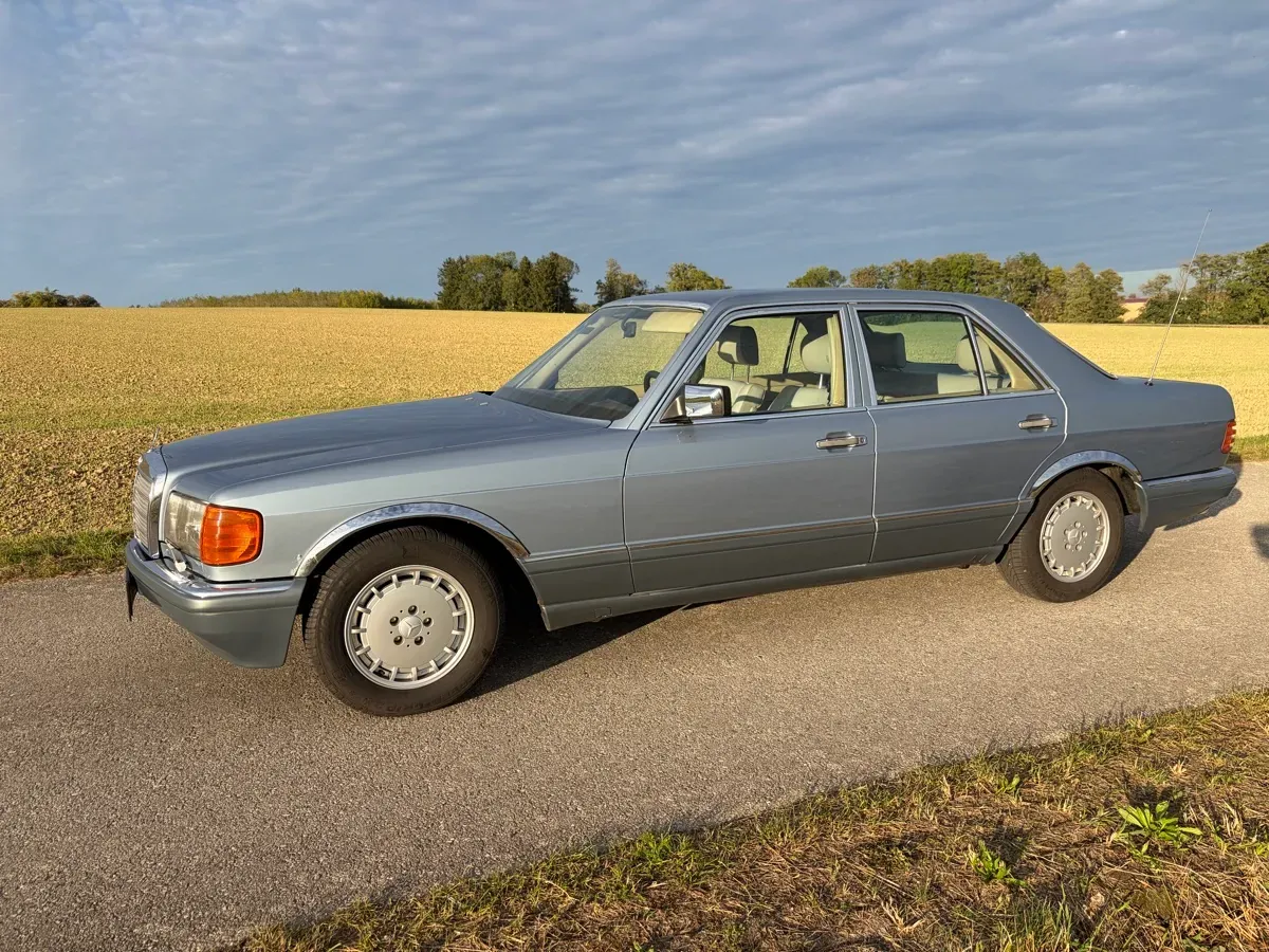 Mercedes-Benz S-Class 1985 photo 2