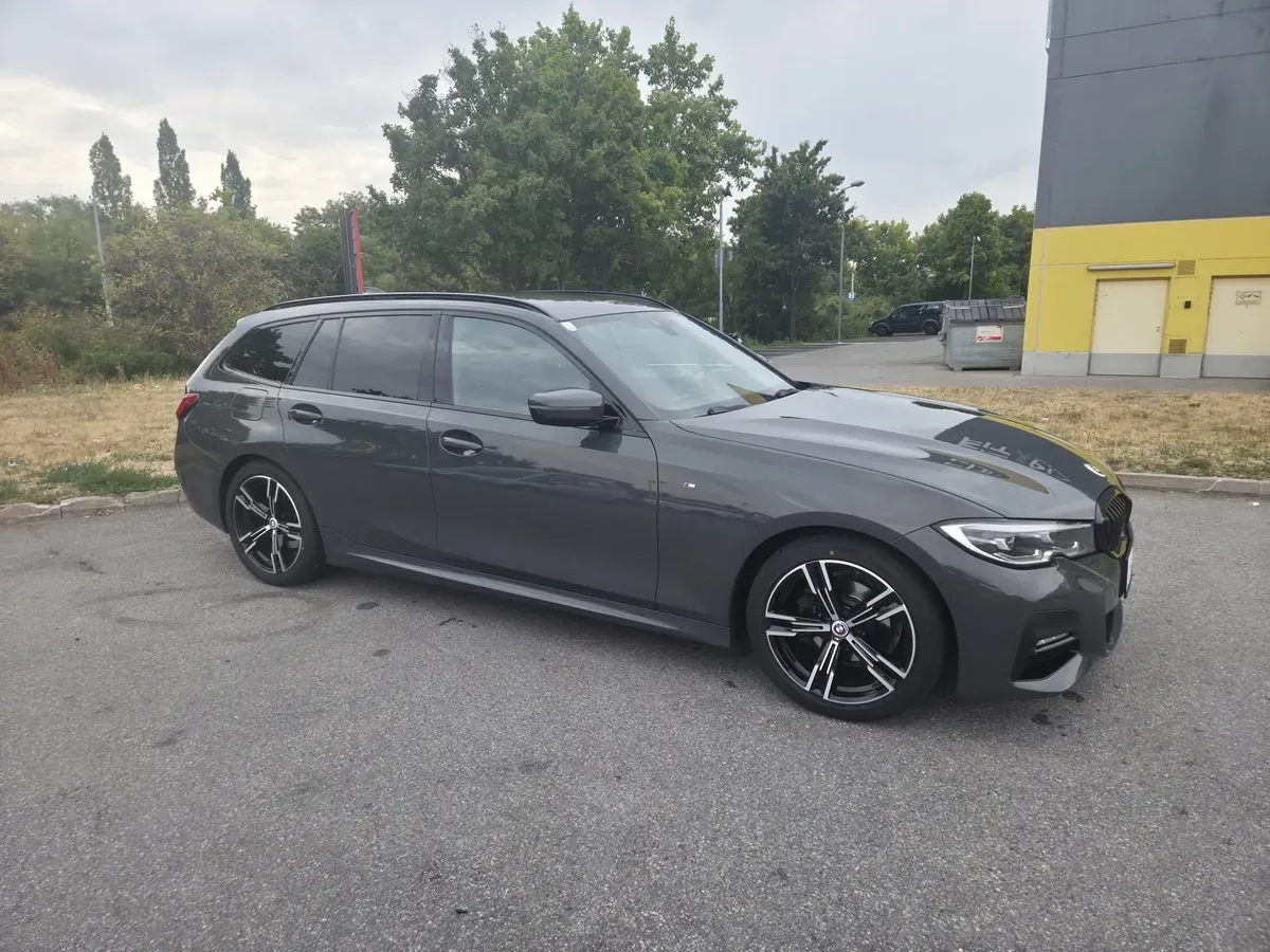 BMW 3 Series 2020 photo 2
