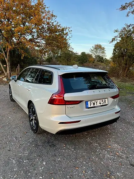 Volvo V60 2019 photo 3