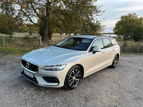 Volvo V60 2019 photo 2