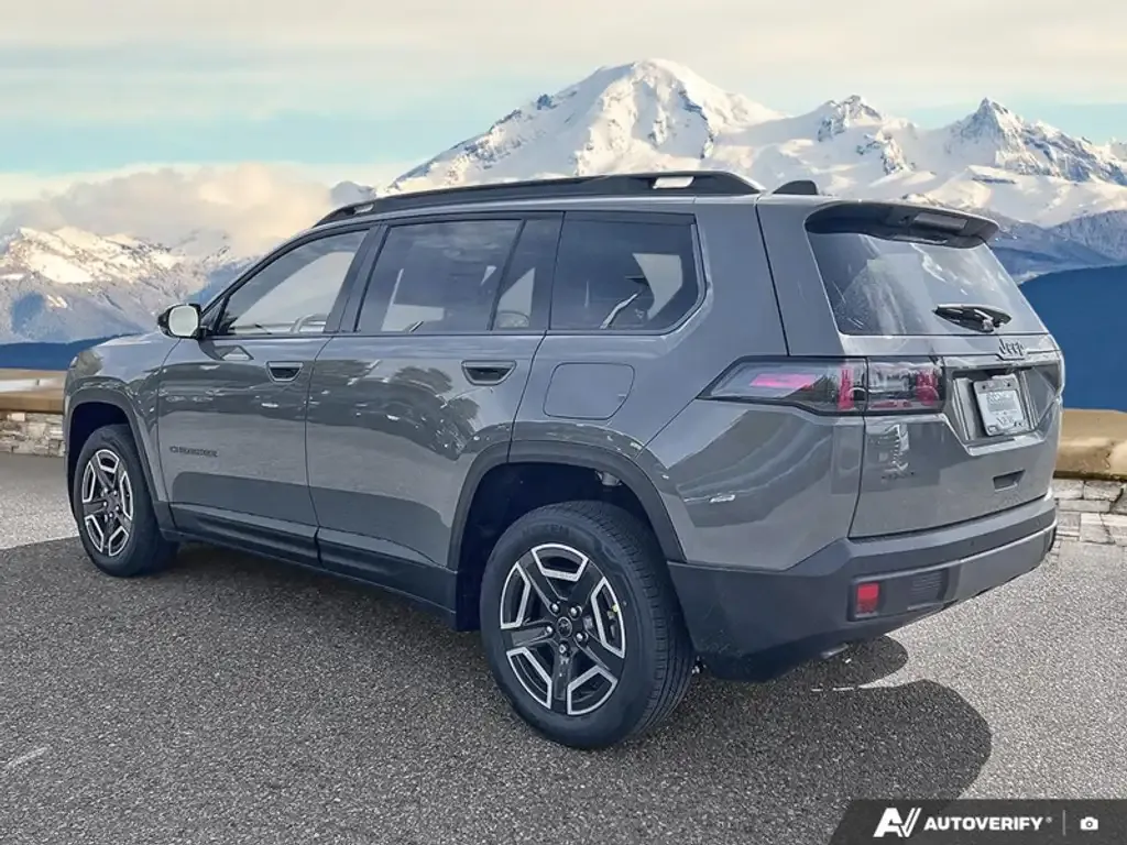 Jeep Cherokee 2026 photo 4