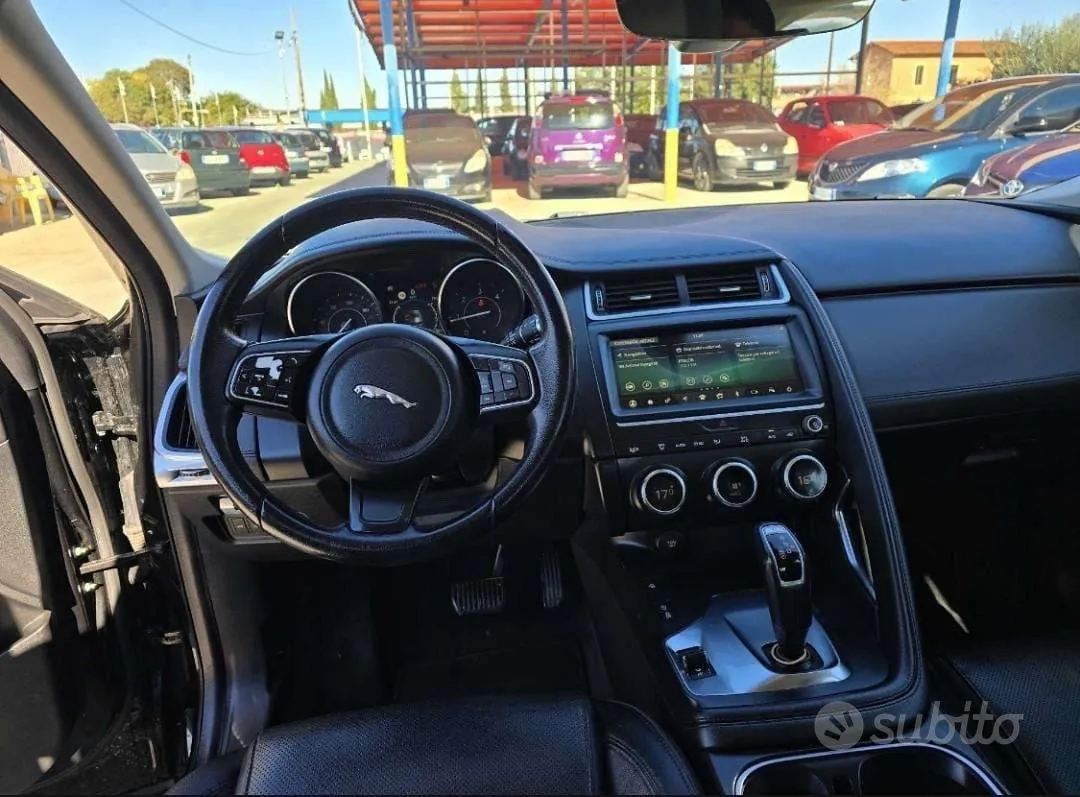 Jaguar E-Pace 2020 photo 3