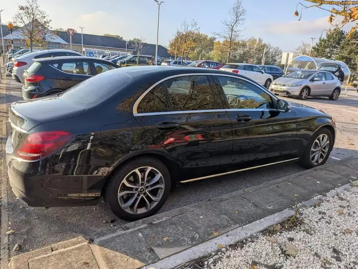 Mercedes-Benz C-Class 2017 photo 4