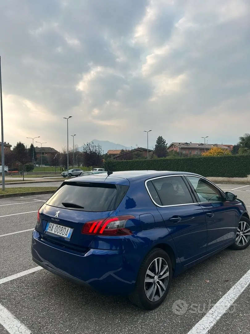 Peugeot 308 2018 photo 3