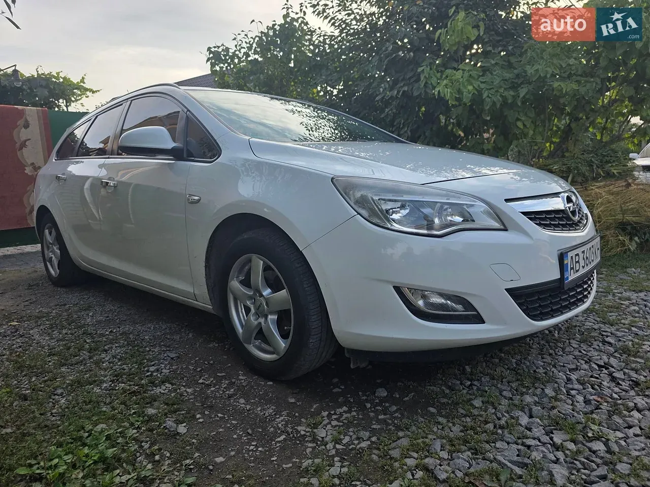 Opel Astra 2011 photo 5