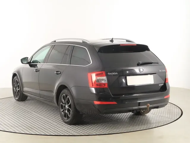 Skoda Octavia Combi 2014 photo 3