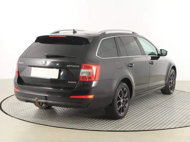 Skoda Octavia Combi 2014 photo 4