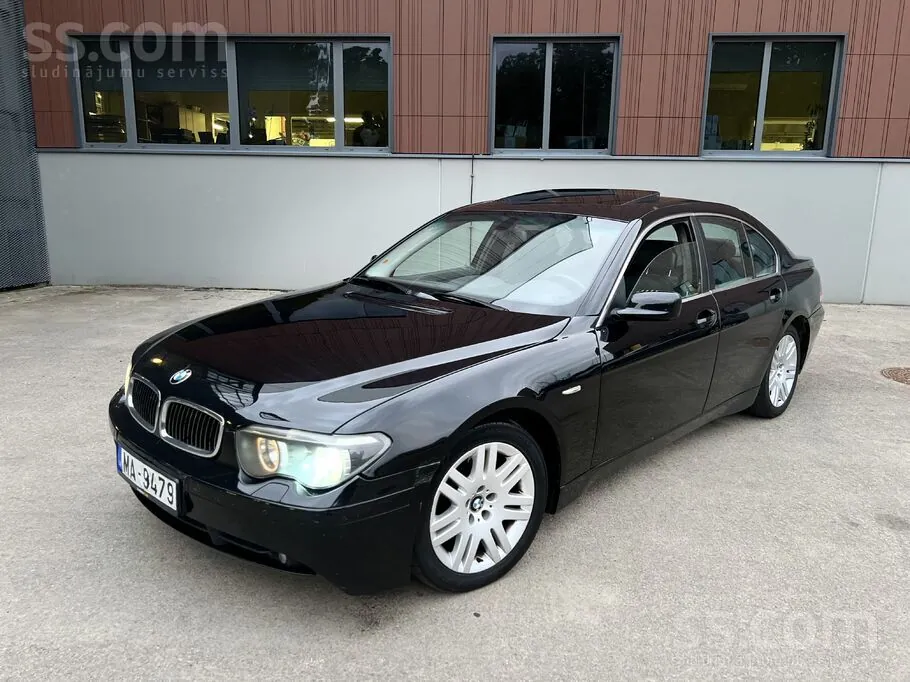BMW 745