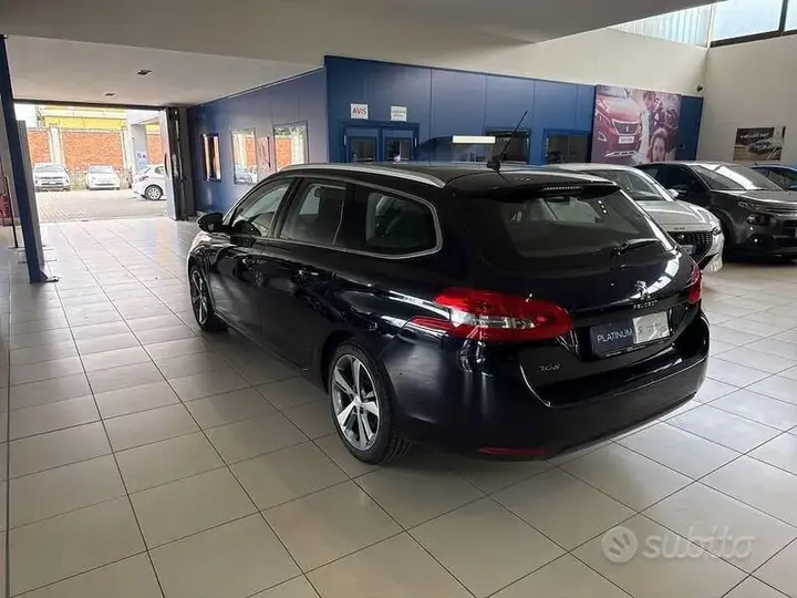 Peugeot 308 2019 photo 3