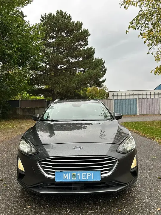 Ford Focus Traveller