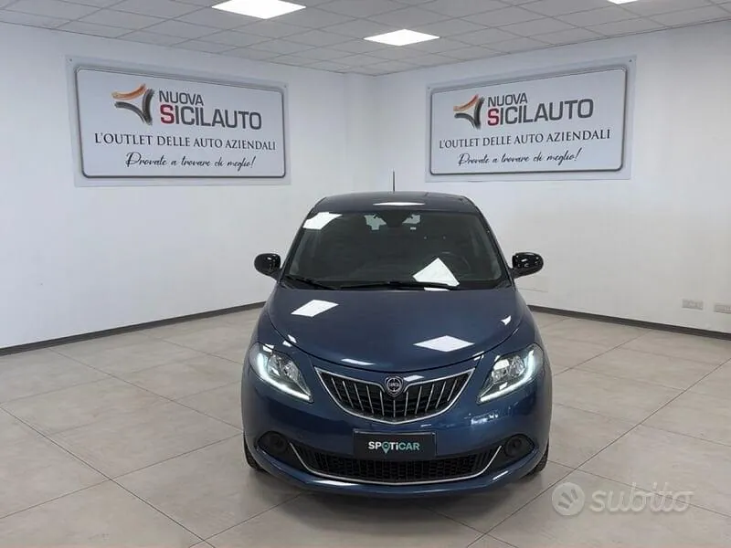 Lancia Ypsilon