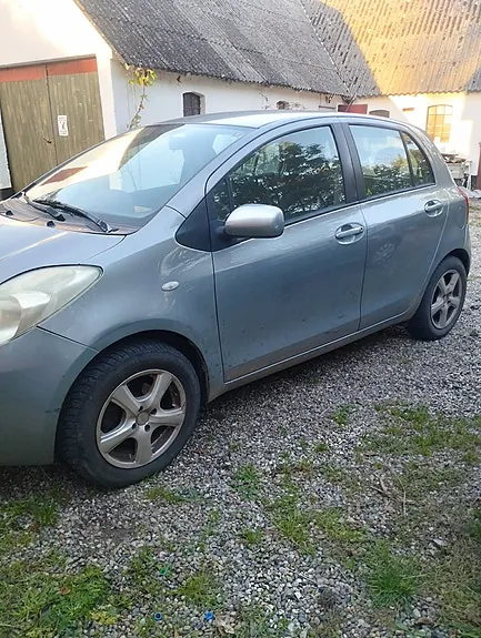 Toyota Yaris 2007 photo 4