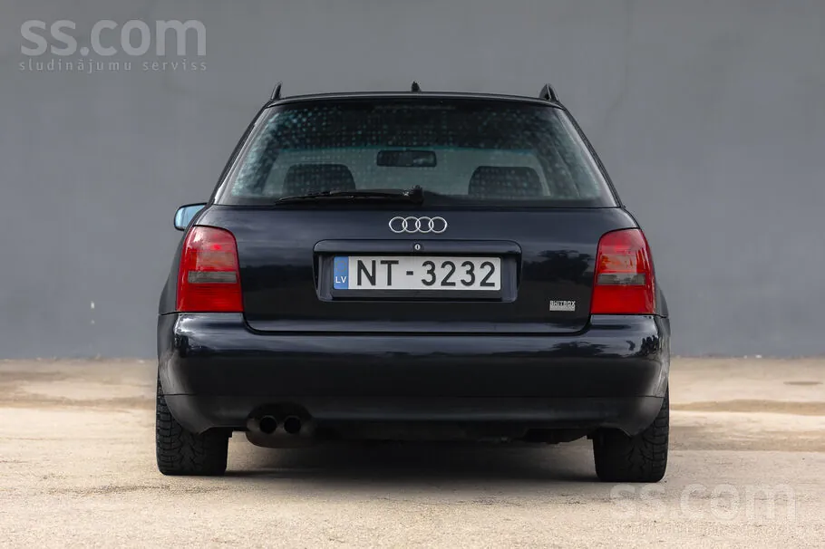 Audi A4 1996 photo 5