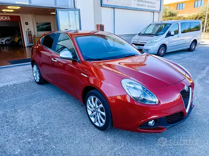 Alfa Romeo Giulietta 2016 photo 2