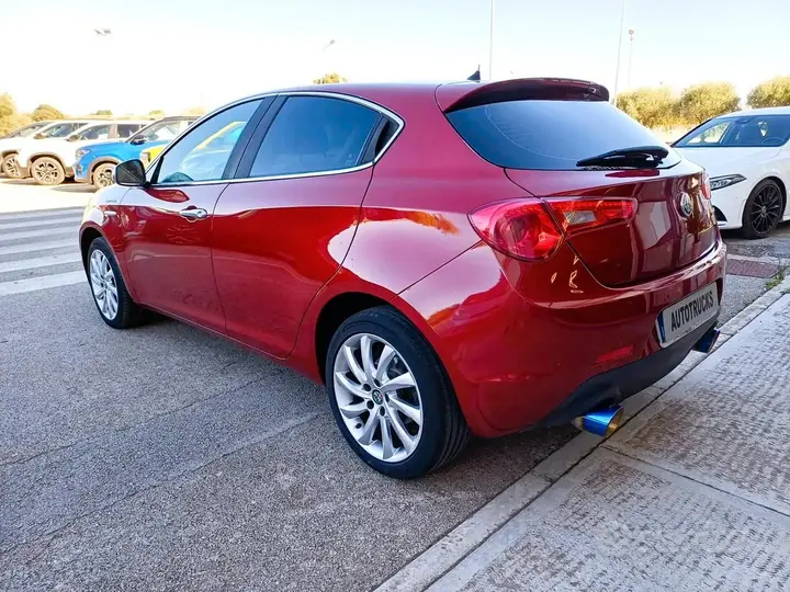 Alfa Romeo Giulietta 2016 photo 5