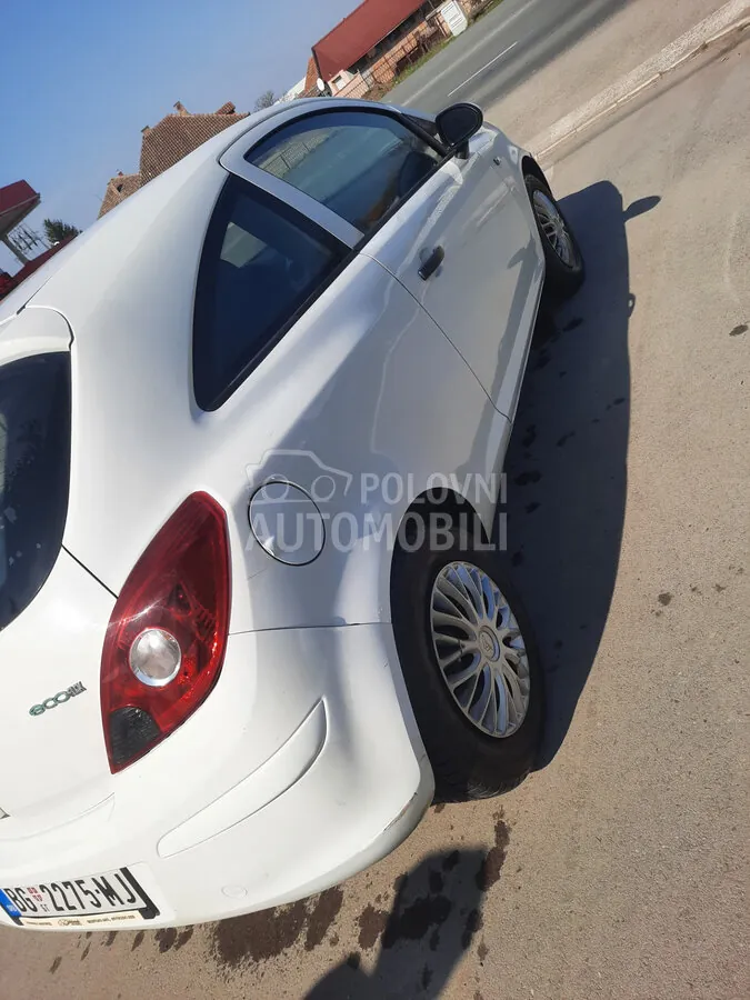 Opel Corsa D 2010 photo 2