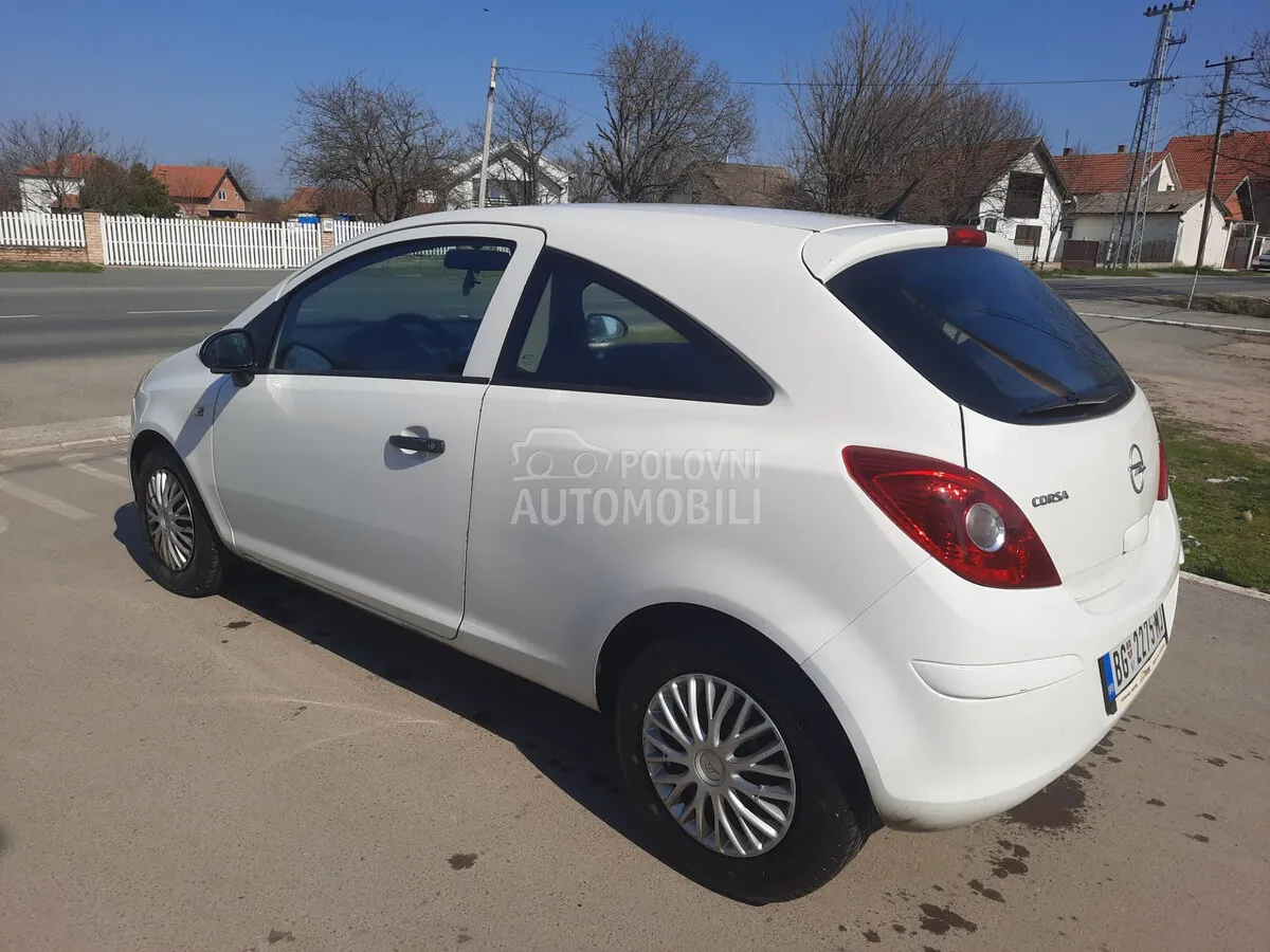 Opel Corsa D 2010 photo 3