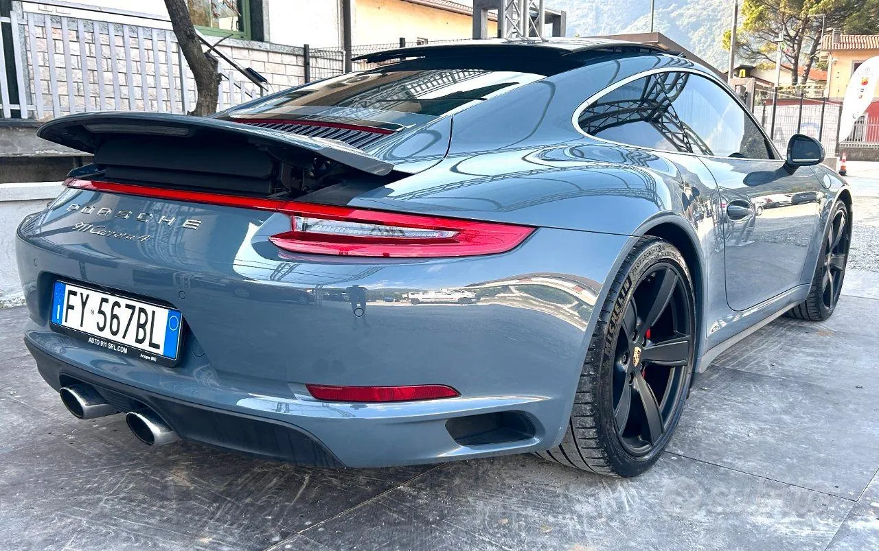 Porsche 911 2018 photo 2