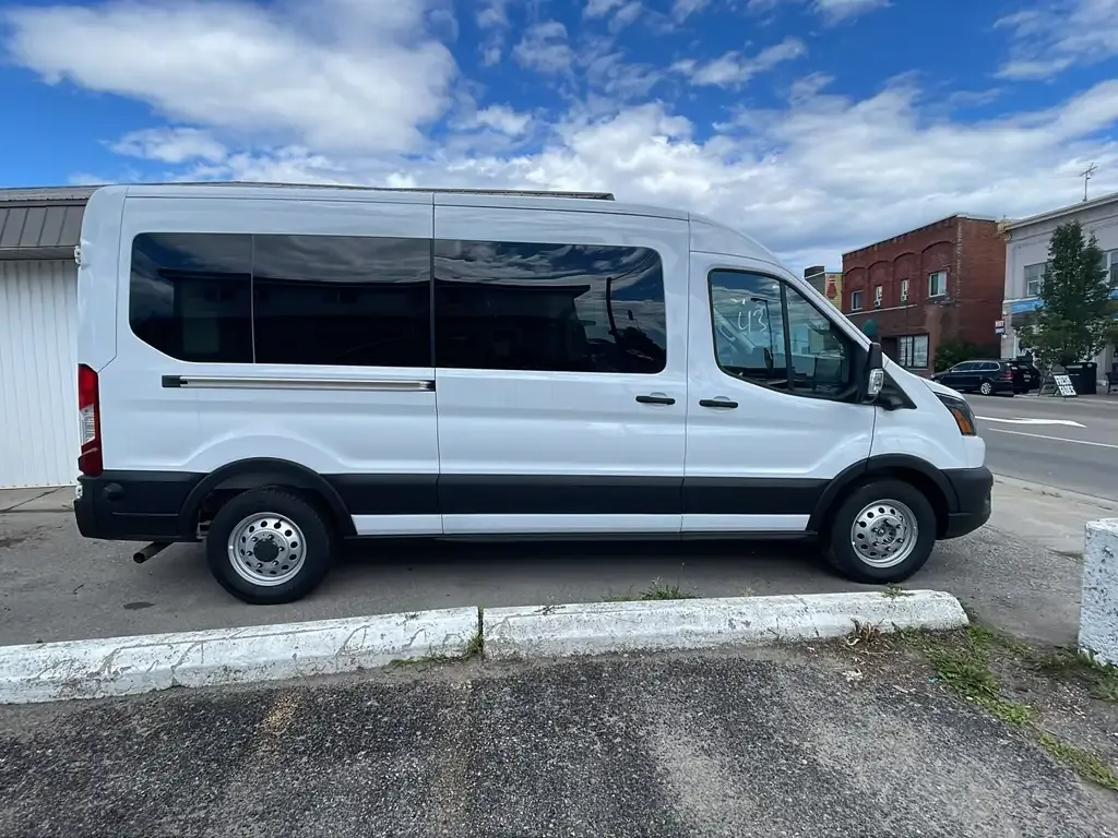 Ford Transit Cargo Van 2026 photo 5