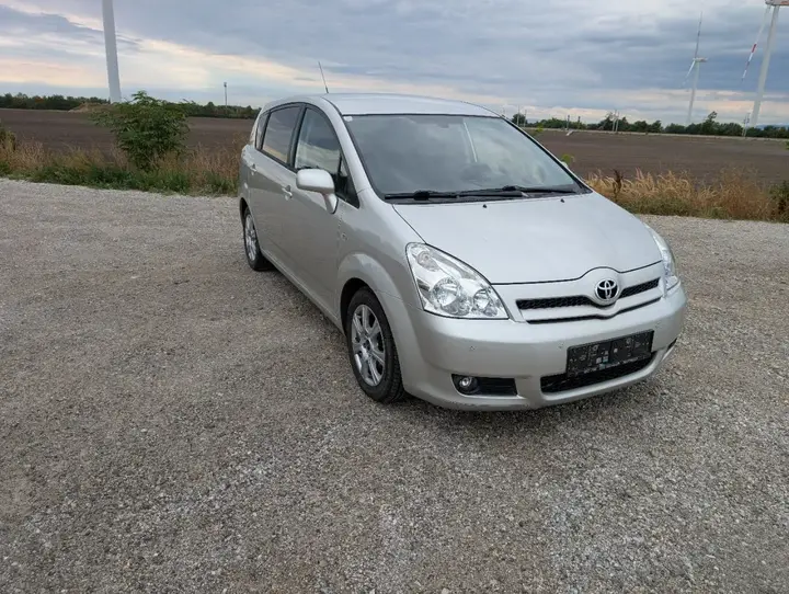 Toyota Corolla Verso 2007 photo 2