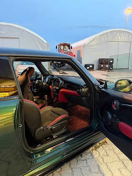 Mini John Cooper Works 2018 photo 4