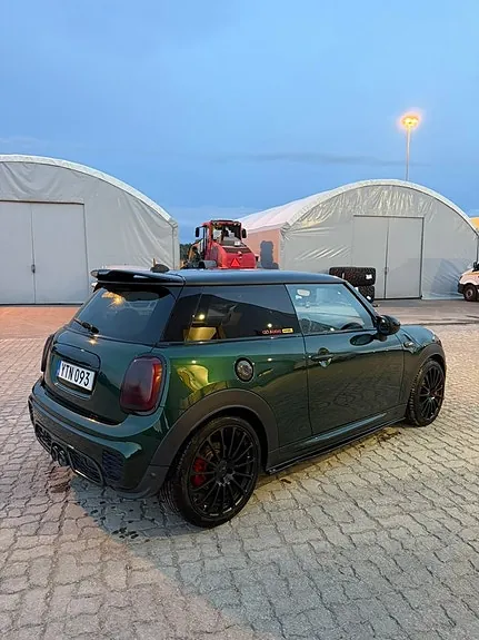 Mini John Cooper Works 2018 photo 3