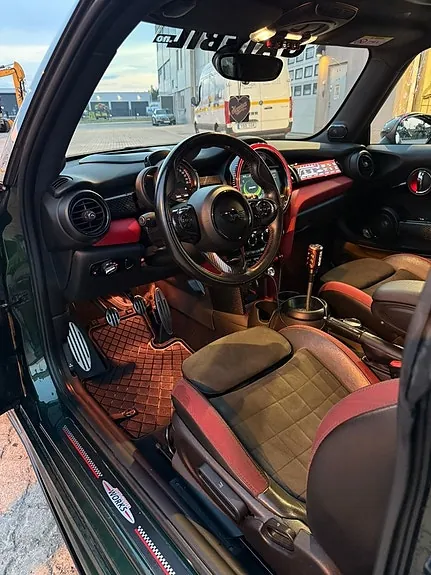 Mini John Cooper Works 2018 photo 5