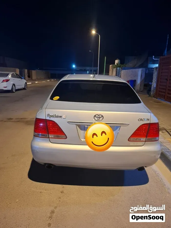 Toyota Crown 2004 photo 3