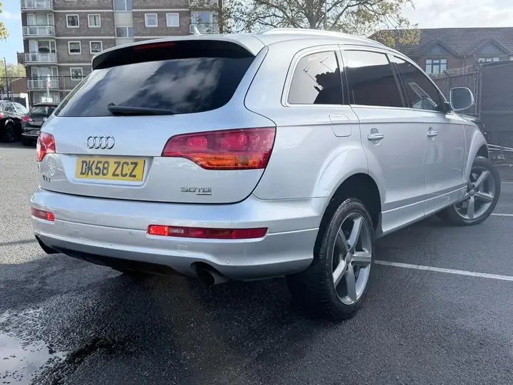 Audi Q7 2008 photo 4