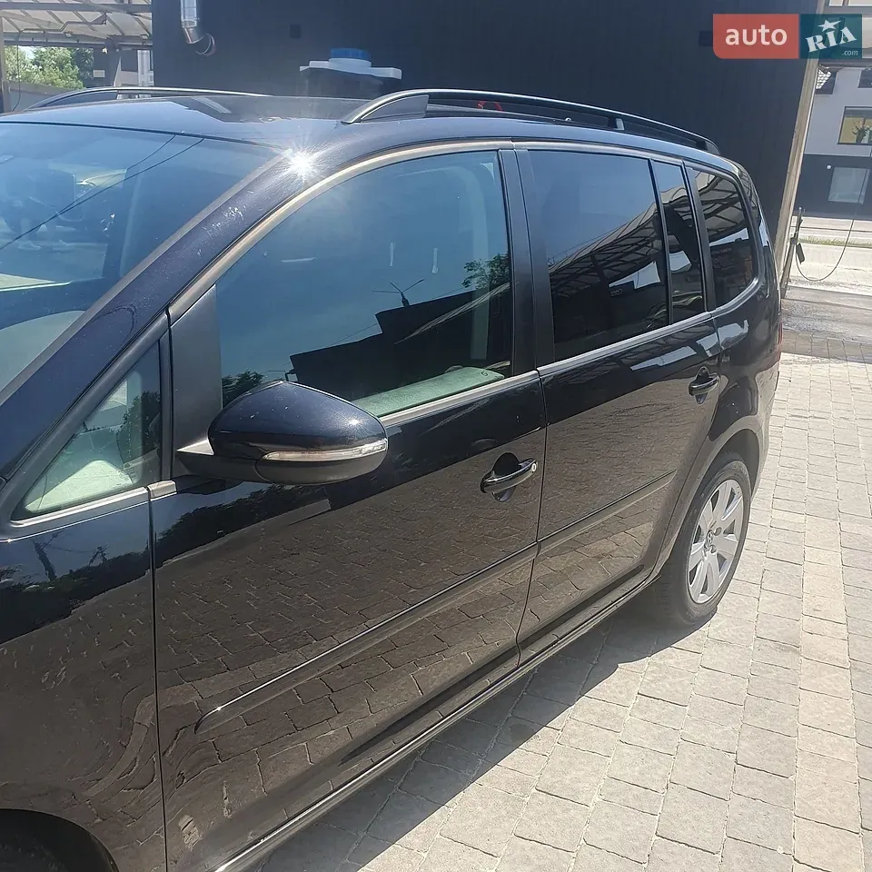 Volkswagen Touran 2014 photo 5