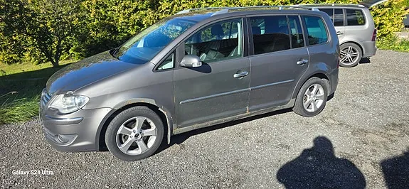Volkswagen Touran 2007 photo 2