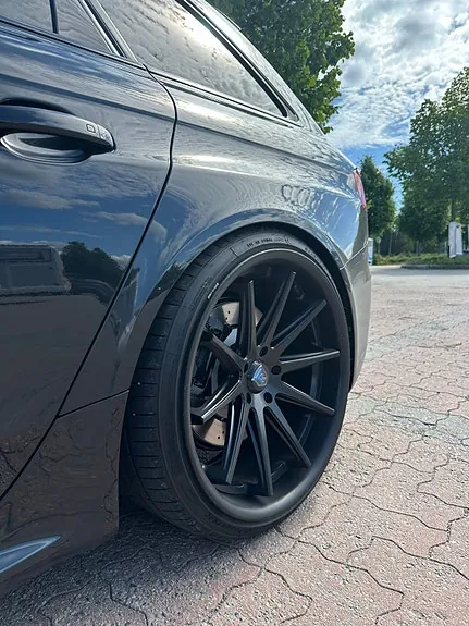Audi Rs4 2013 photo 4
