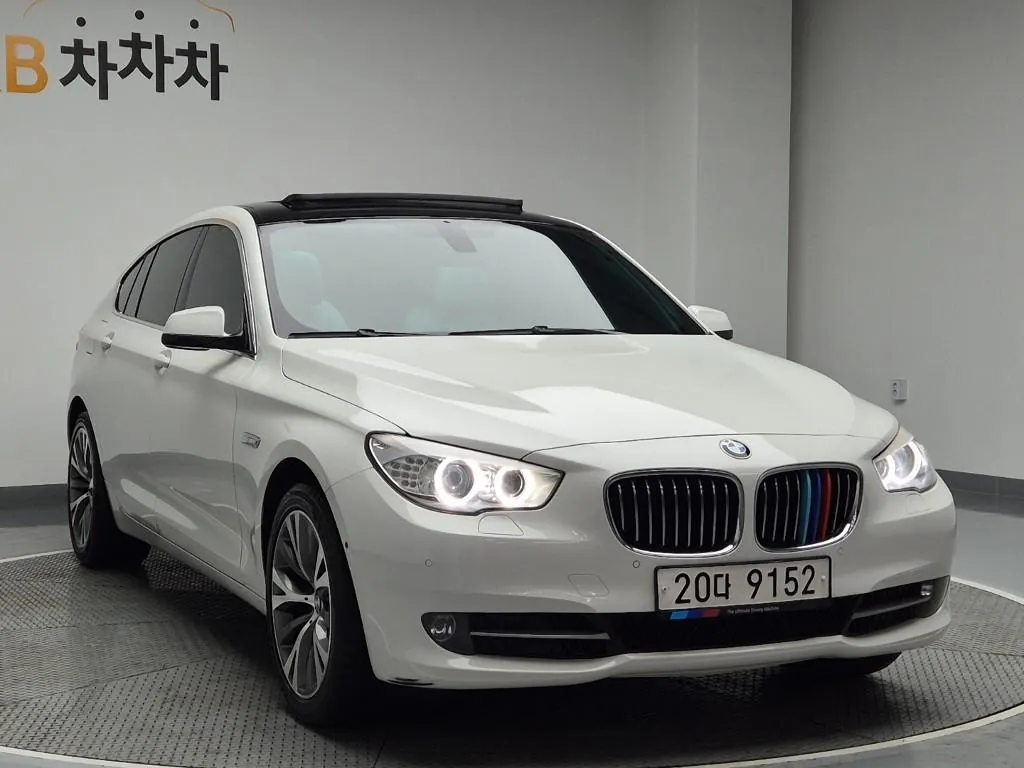 BMW 5 Series Gran Turismo 2013 photo 4