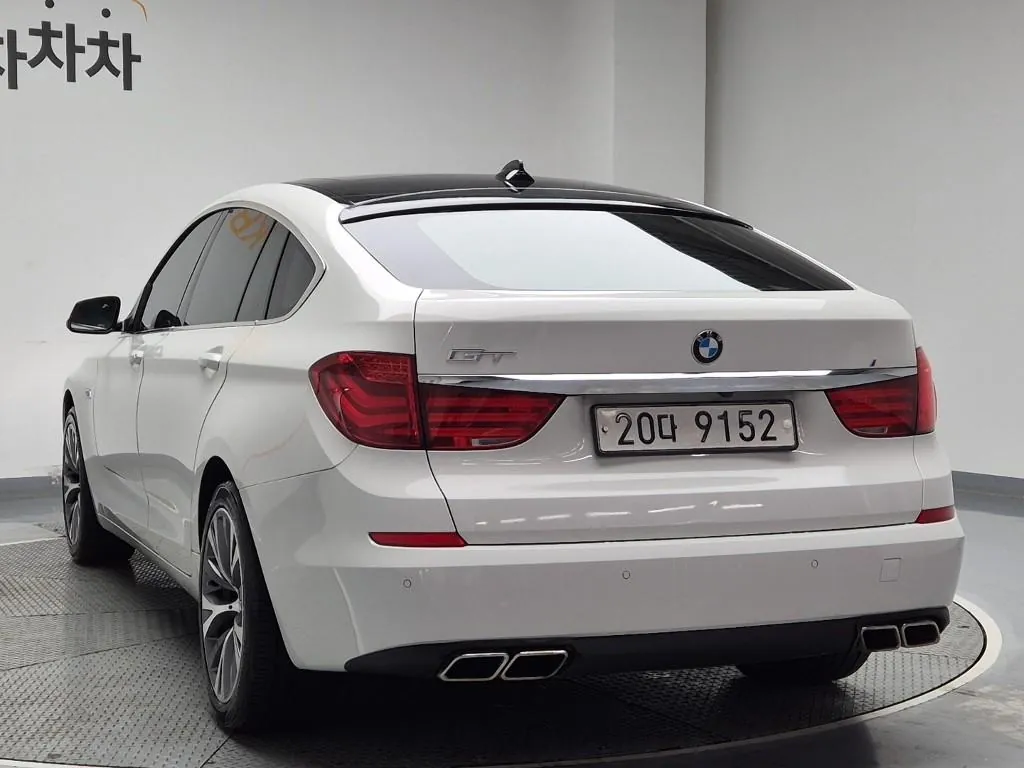BMW 5 Series Gran Turismo 2013 photo 2