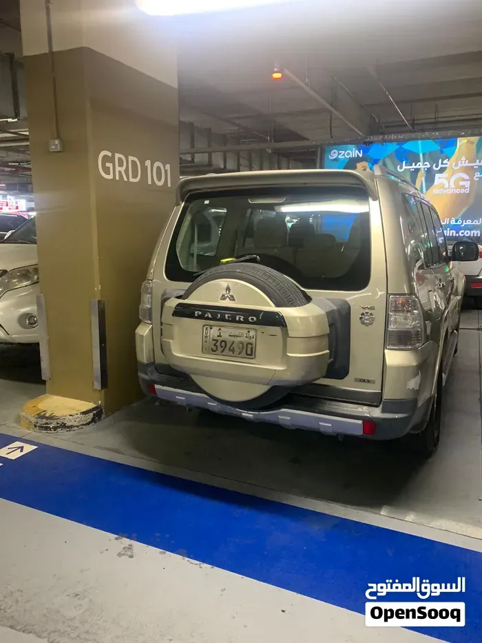 Mitsubishi Pajero 2014 photo 4
