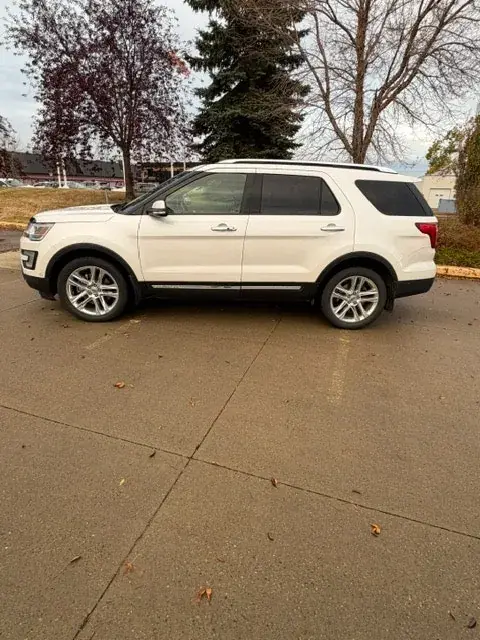 Ford Explorer 2016 photo 2
