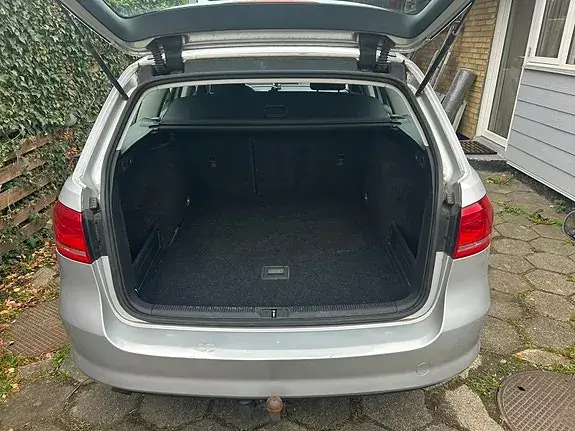 Volkswagen Passat 2011 photo 5