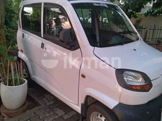 Bajaj Qute
