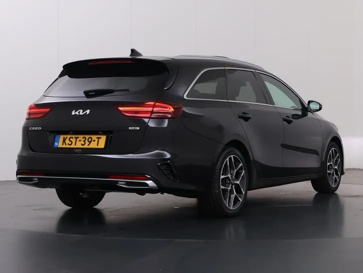 Kia Ceed Sportswagon 2021 photo 2