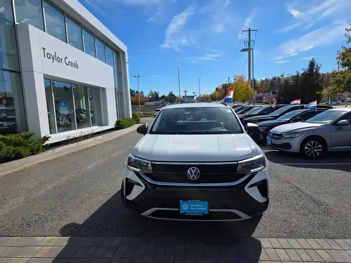 Volkswagen Taos 2023 photo 2