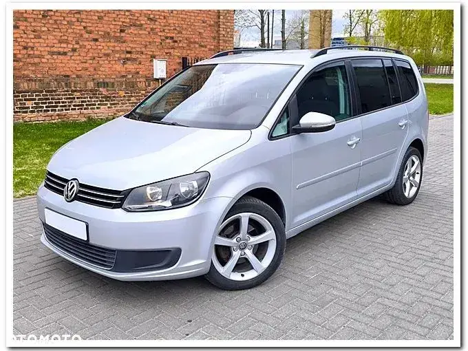 Volkswagen Touran 2012 photo 2